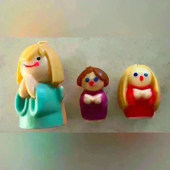 VINTAGE CANDLES 50’s/60’s GURLEY TYPE CAROLERS AND PRAYING ANGEL HOLIDAY DECOR - Picture 1 of 9